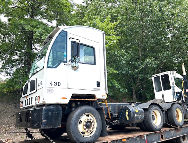 2017 AUTOCAR YARD SWITCHER TRACTOR