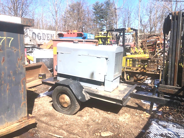 LINCOLN ARC WELDER SA-200