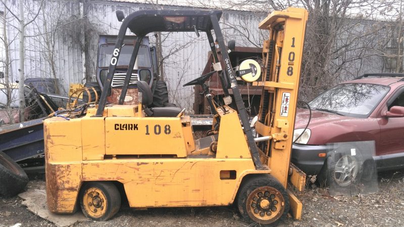 CLARK C500 FORKLIFT